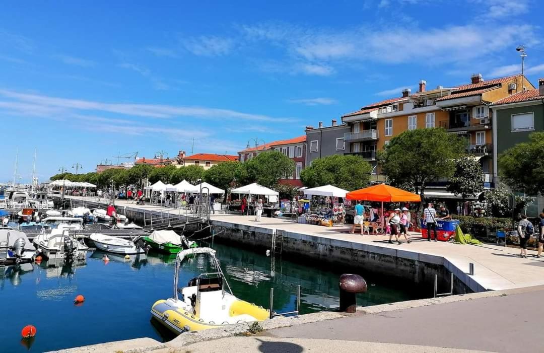 Apartmaji Soncek Izola Buitenkant foto