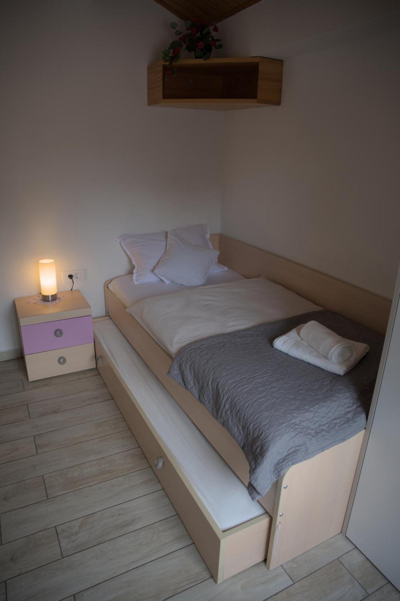 Apartmaji Soncek Izola Buitenkant foto