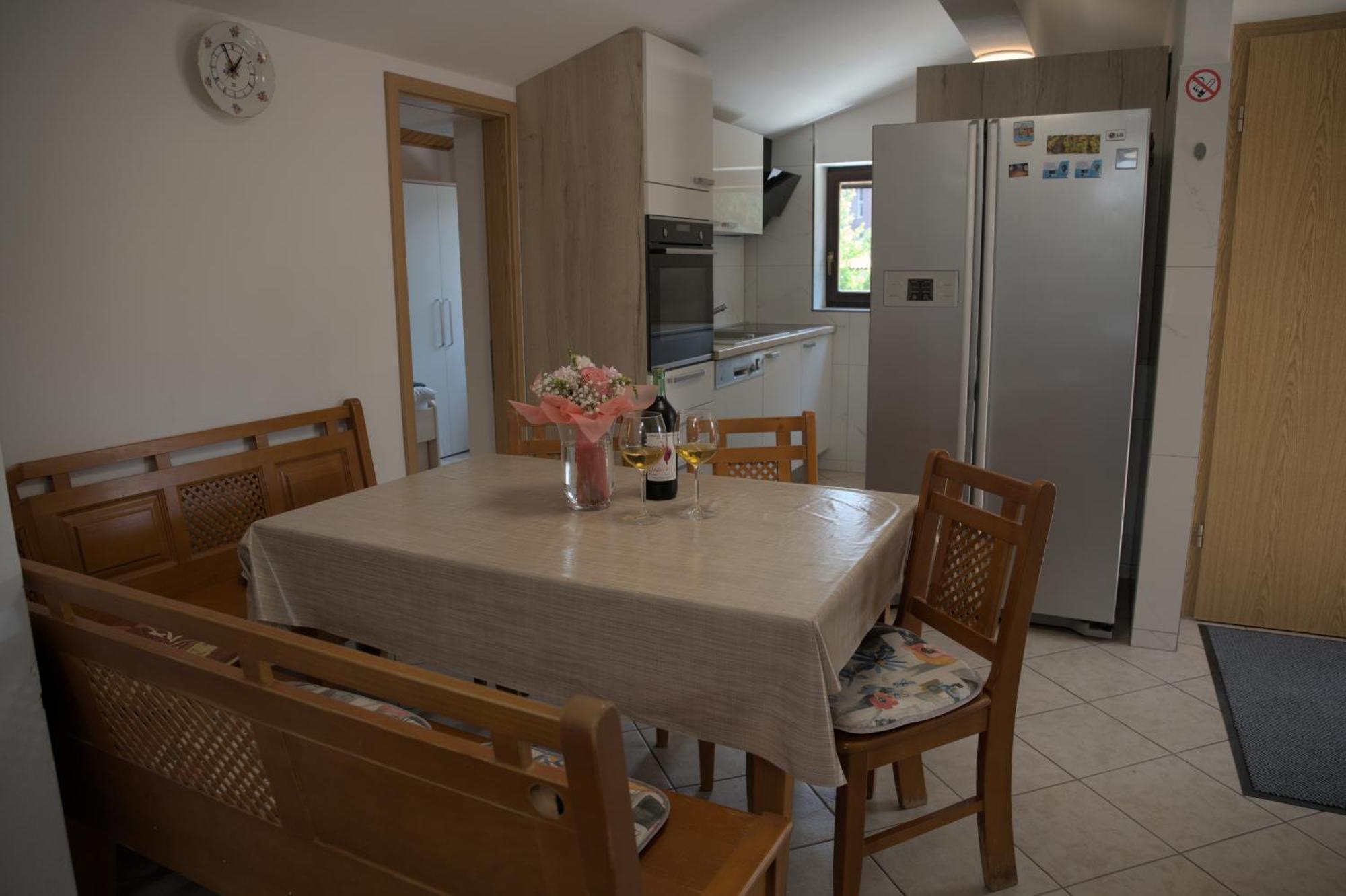 Apartmaji Soncek Izola Buitenkant foto