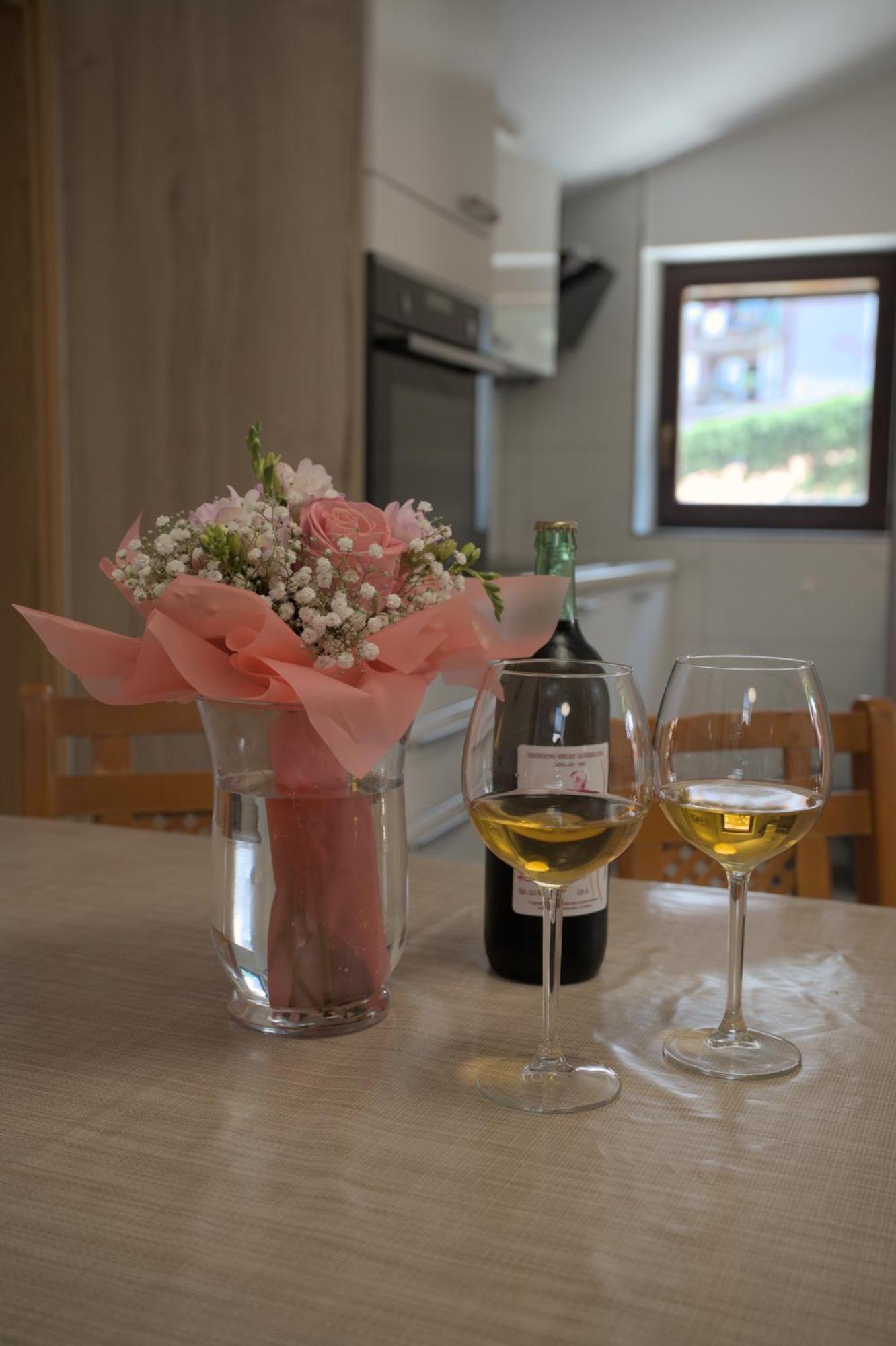 Apartmaji Soncek Izola Buitenkant foto