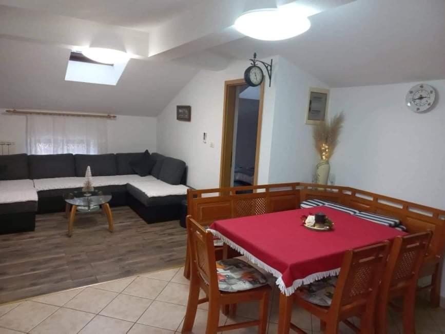 Apartmaji Soncek Izola Buitenkant foto