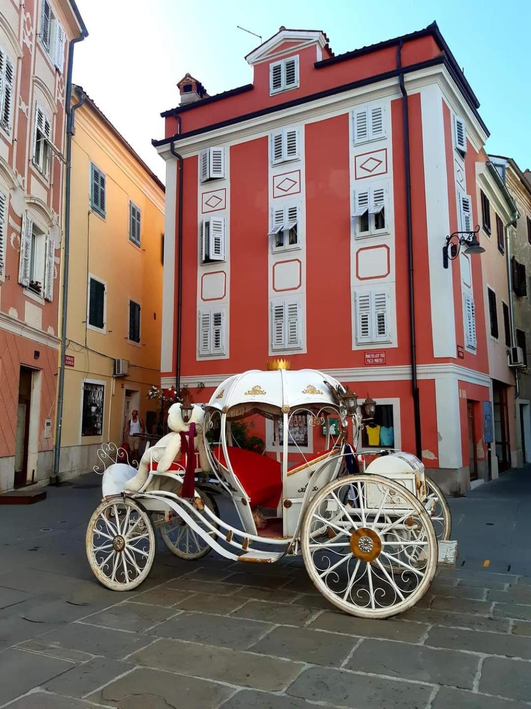 Apartmaji Soncek Izola Buitenkant foto