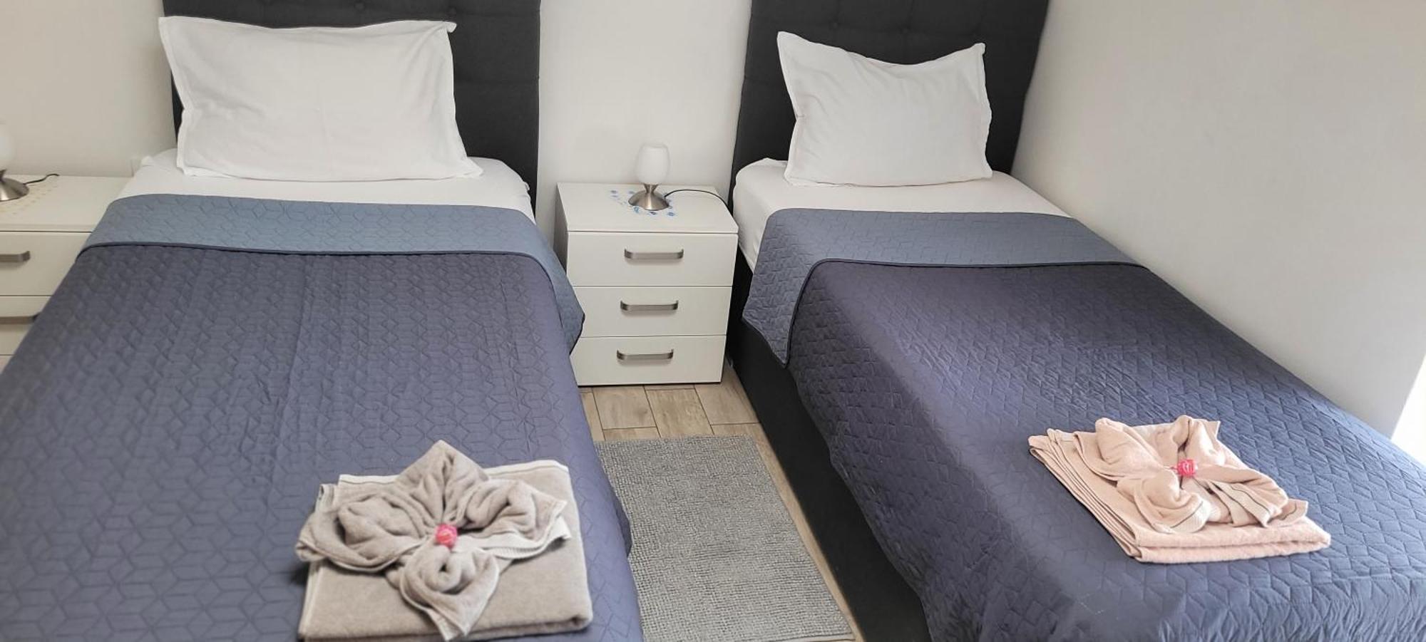 Apartmaji Soncek Izola Buitenkant foto