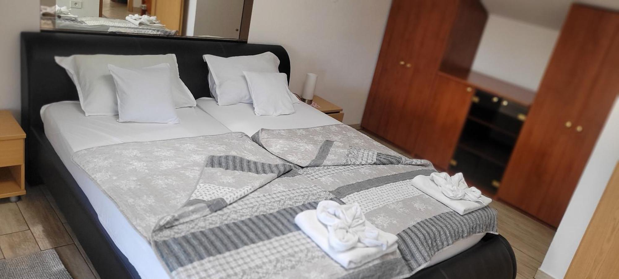 Apartmaji Soncek Izola Buitenkant foto